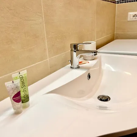 Apartment Bilo Pesaro Vicino Al Mare Con Aria Condizionata E In Centro Marcelli