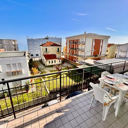 Bilo Pesaro Vicino Al Mare Con Aria Condizionata E In Centro Apartment *